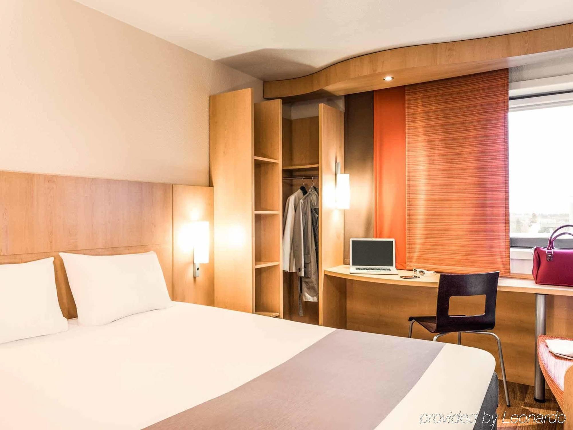 Ibis Paris Creteil Hotel Exterior foto
